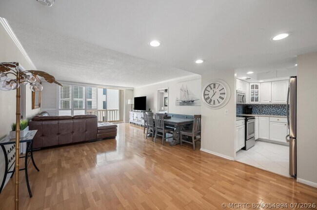 Building Photo - 3570 S Ocean Blvd