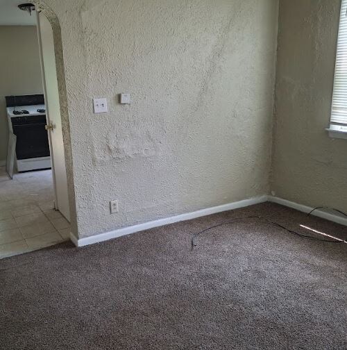 Building Photo - 1516 S Lydia Ave