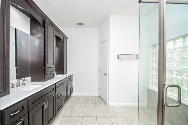 Building Photo - 6223 Presidio Canyon Dr