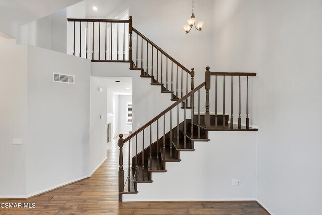 Building Photo - 487 Bernini Ct