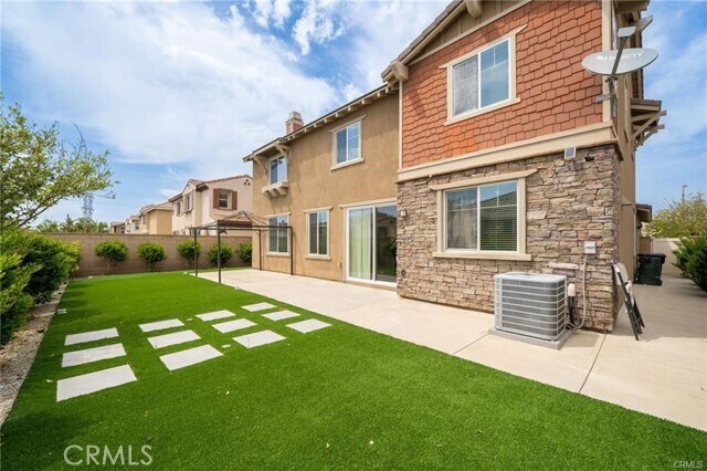 Building Photo - 13243 Stanton Dr