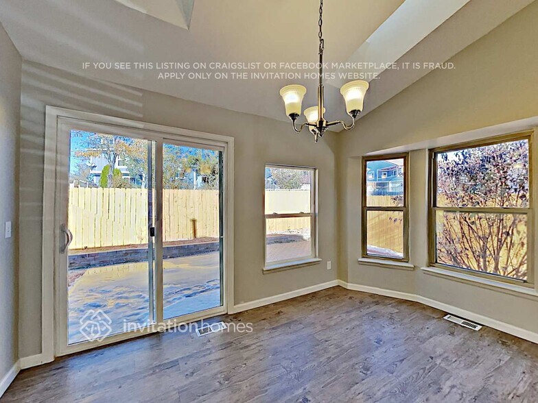 Building Photo - 18621 E Columbia Pl