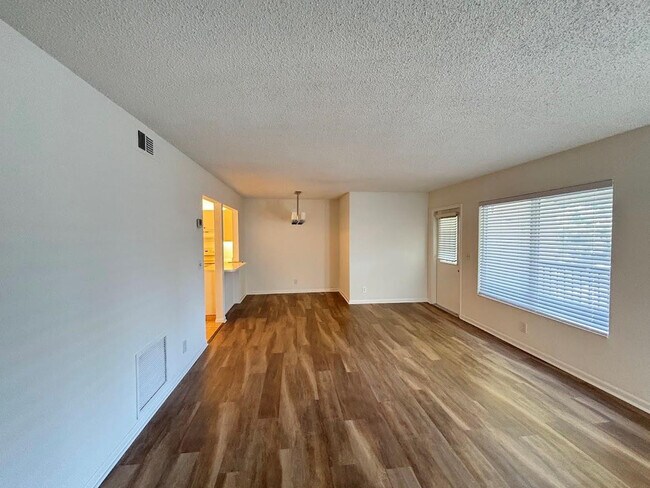 Building Photo - 4962 Sable Pine Cir