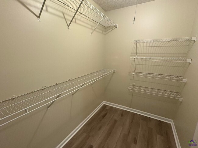 Building Photo - 105 Alice Dr