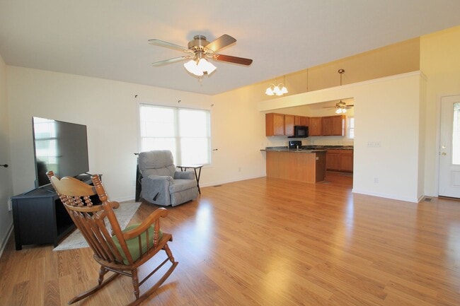 Building Photo - 120 Hollen Mill Ct