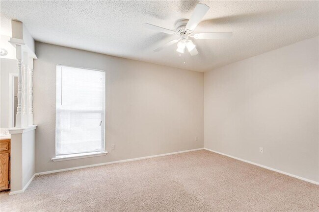 Building Photo - 10616 Mellow Meadow Dr