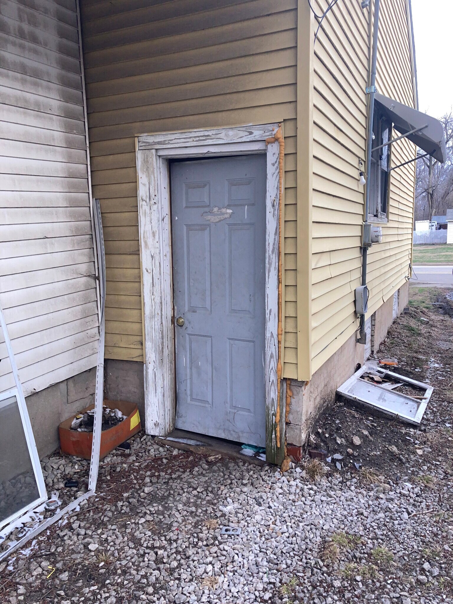 Building Photo - 1628 E Grand Ave