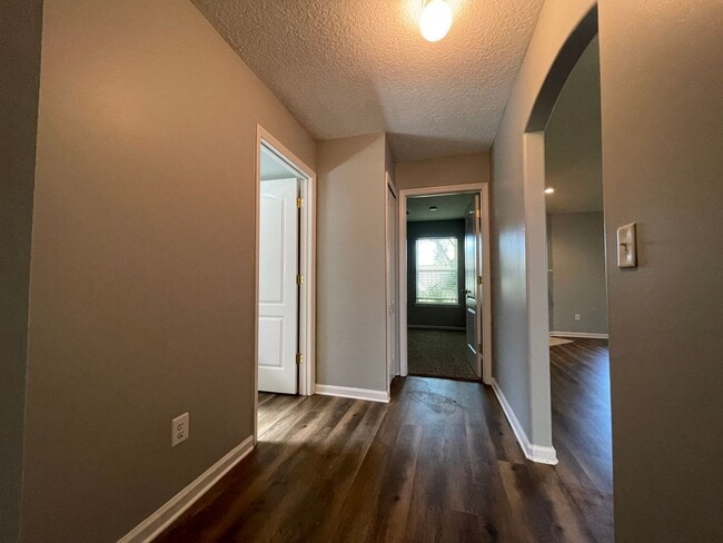 Building Photo - ** Coming Soon ** 3 Bedroom in Plum Tree