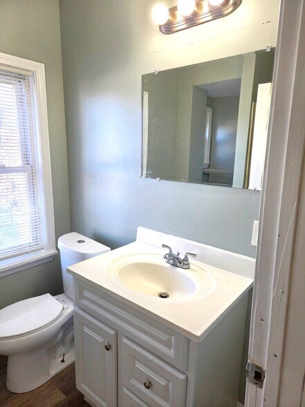 Building Photo - 718-720 Charles Street