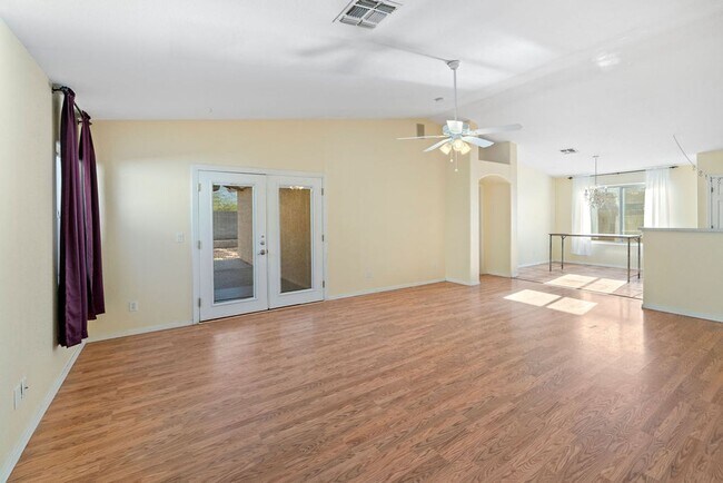 Building Photo - 4 Bedroom Home In Award Winning Vail Schoo...