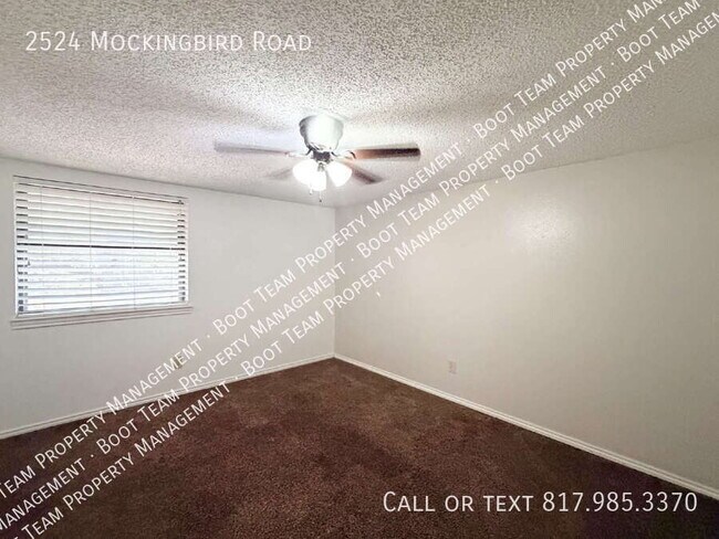 Building Photo - 2524 Mockingbird Rd
