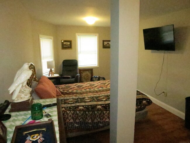 Building Photo - 7A Windham Ave