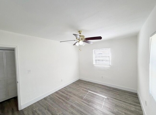 Building Photo - 1135 NW 127th St