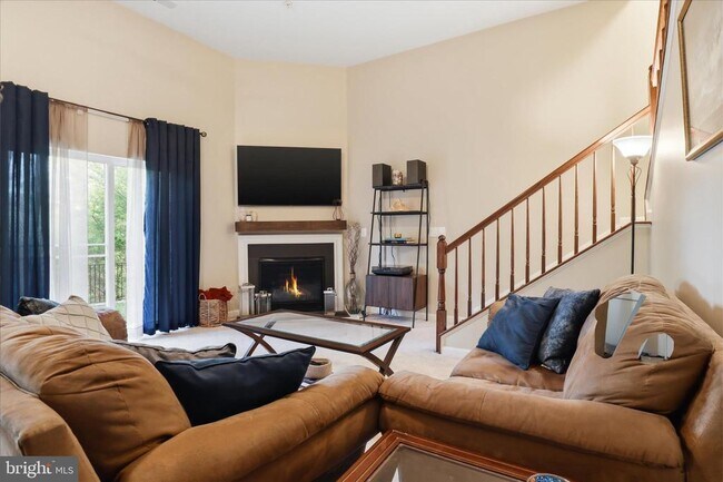 Building Photo - 45758 Winding Branch Terrace