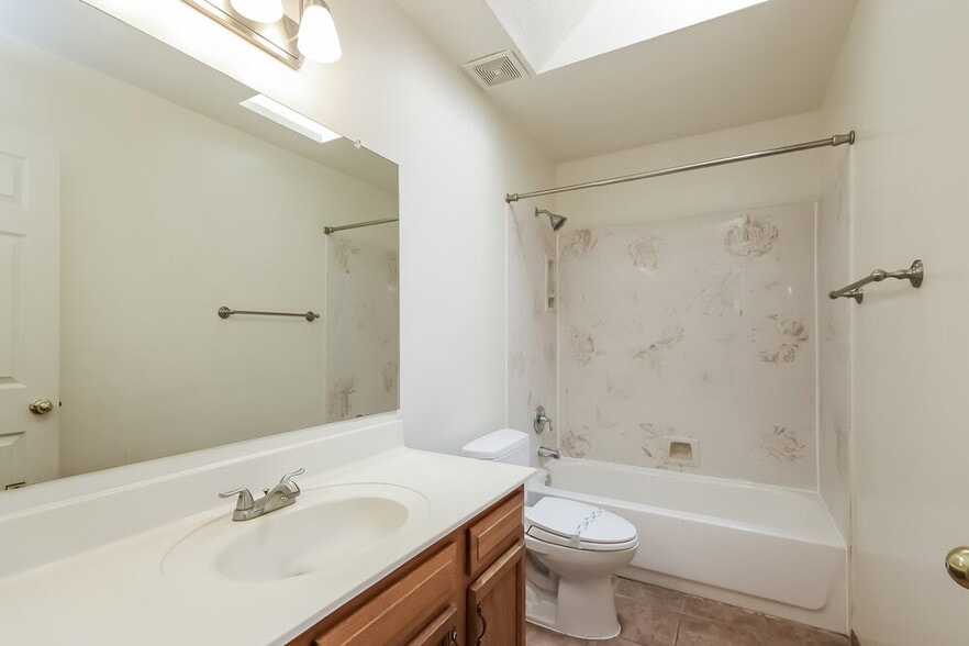 Building Photo - 4410 E Yawepe St