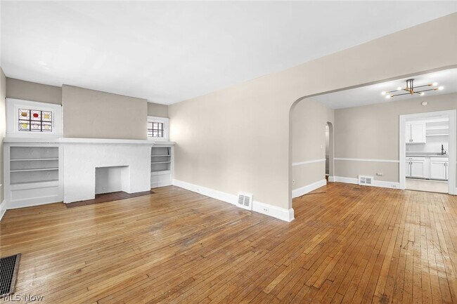 Building Photo - 1695 Glenmont Rd