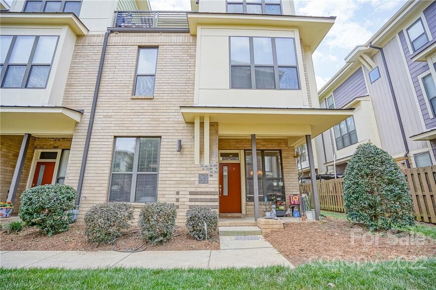 Building Photo - Room in Townhome on Steel Yard Ct