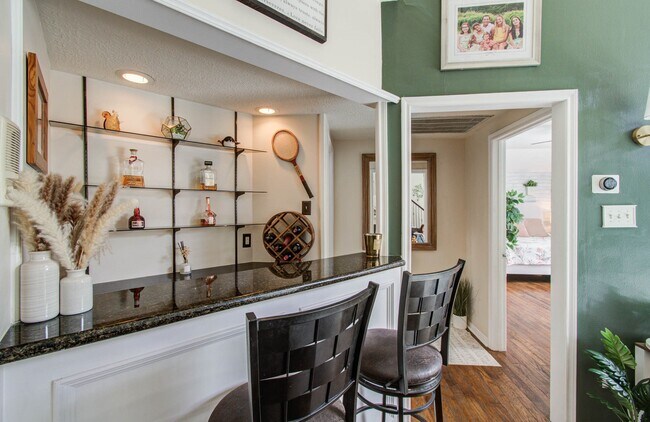 Building Photo - 11311 Chevy Chase Dr