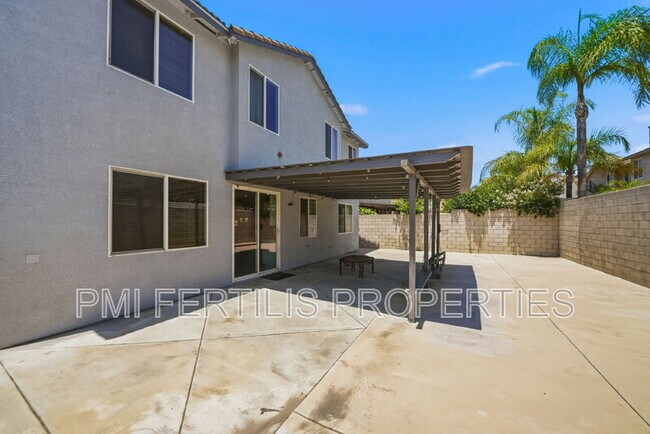 Building Photo - 7167 Elsa Ct