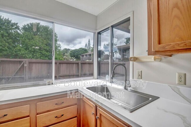 Building Photo - 95-045 Hokuiwa St