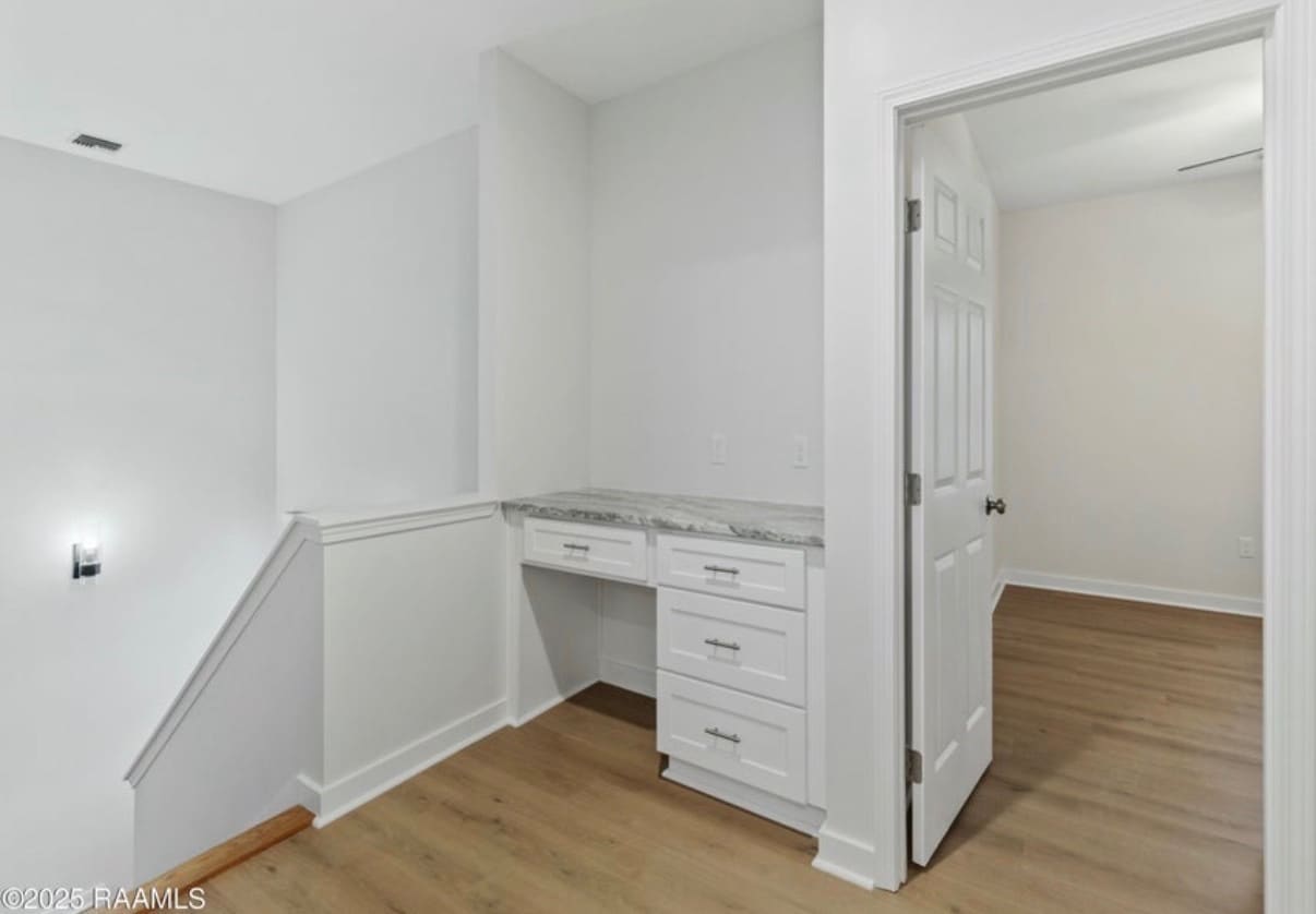 Building Photo - 204 Romero St