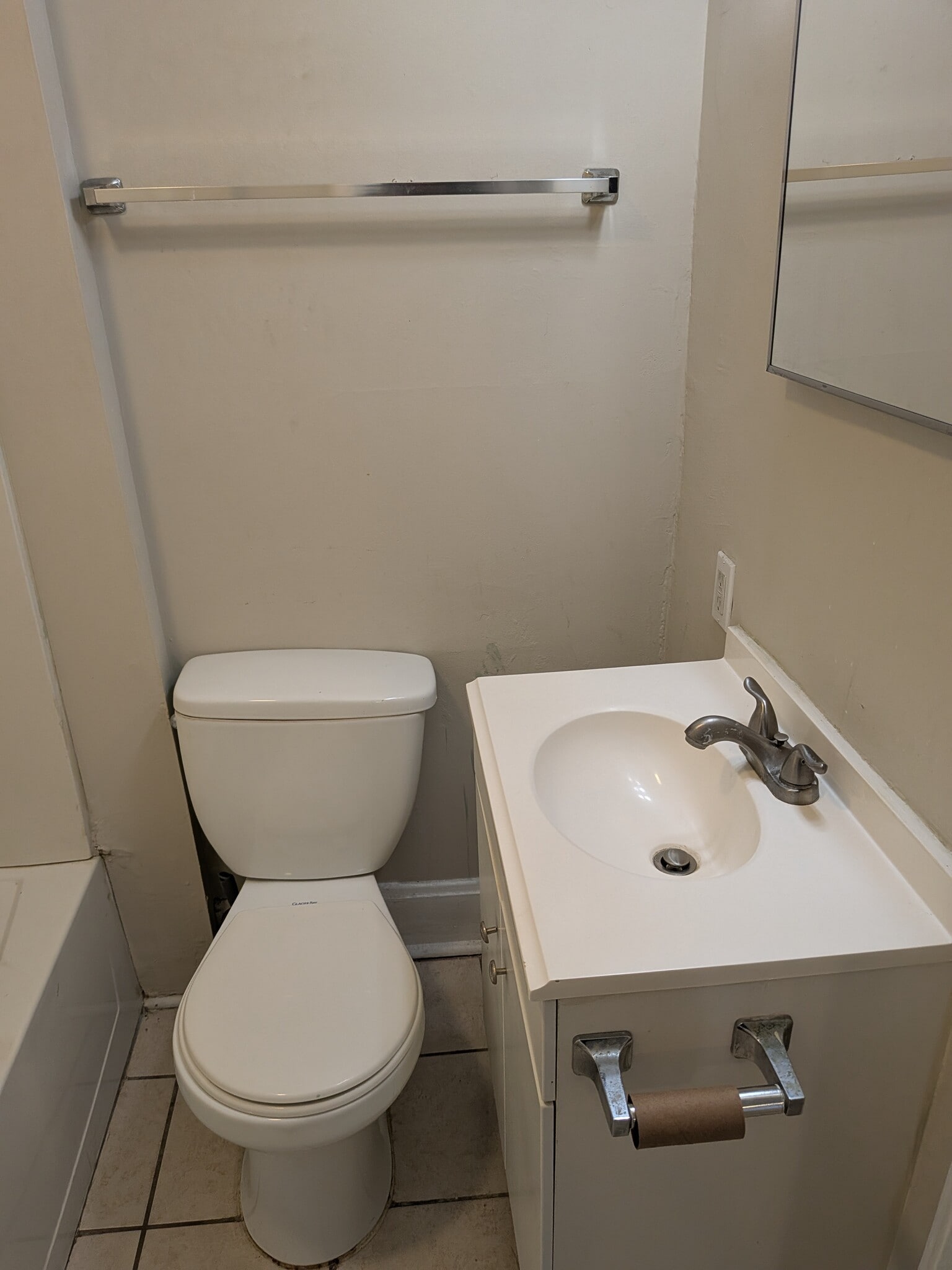 Building Photo - 403 Maple Ave