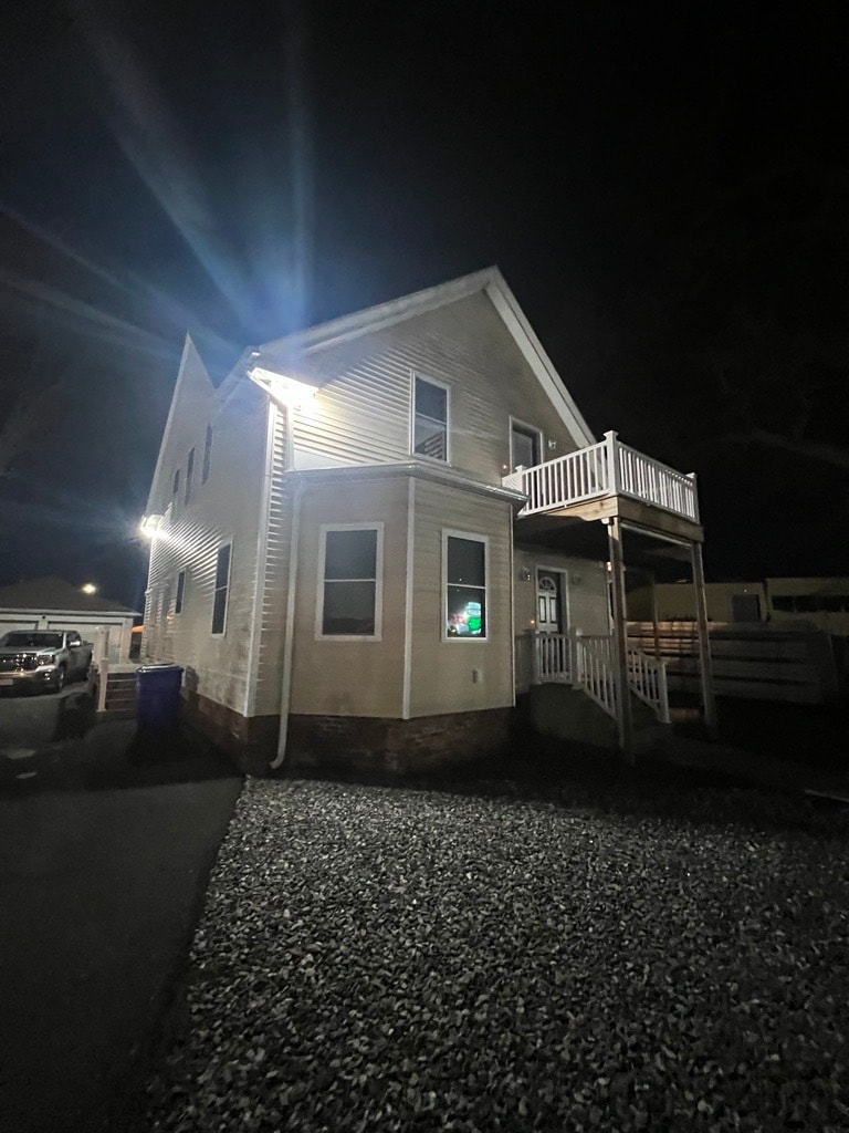 Front/ Parking - 12 Selkirk St