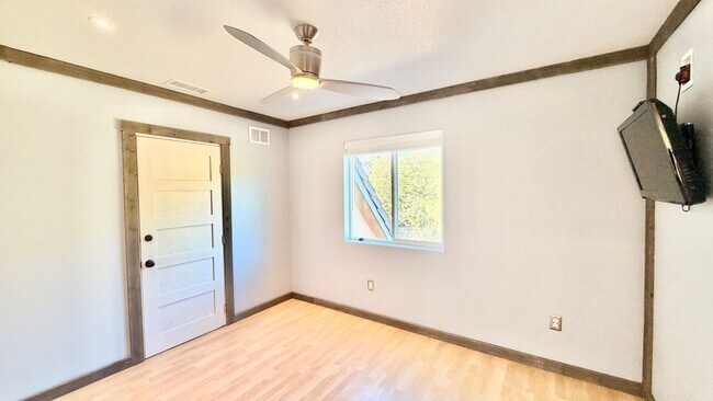 Building Photo - Spacious Two-Story Country Home with Amazing Views Looking out, and Privately Fenced and Gated Ya...