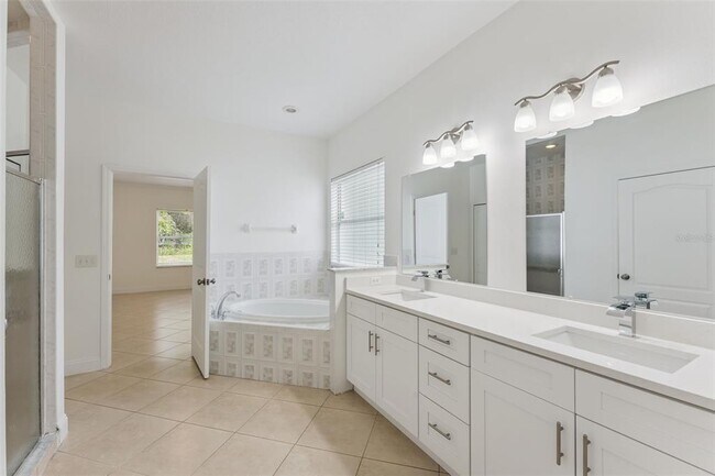 Building Photo - 2507 Monaco Cove Cir