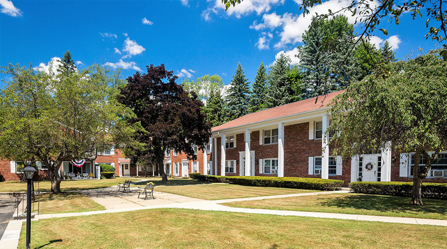 Building Photo - Woodruff Court Apartment Homes