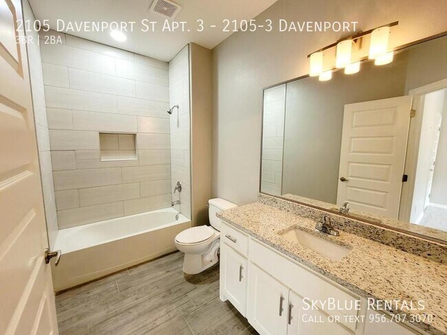 Building Photo - 2105 Davenport St
