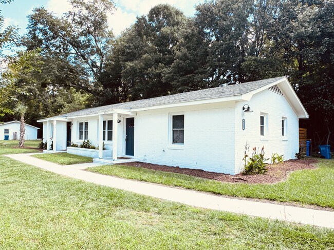 Building Photo - 4212 Park Ave