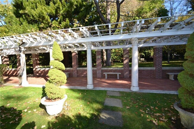 Building Photo - 49 Sea Breeze Ln