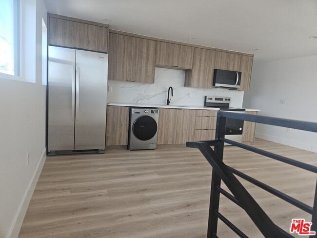 Building Photo - 3209 W 18th St