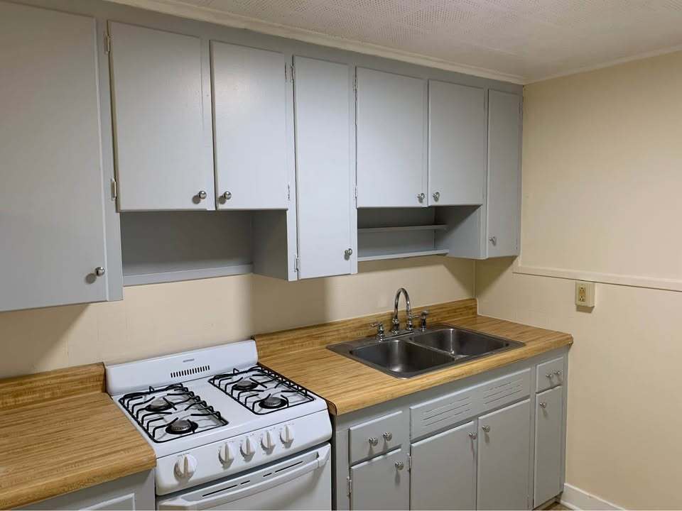 Building Photo - 117 Gorham St