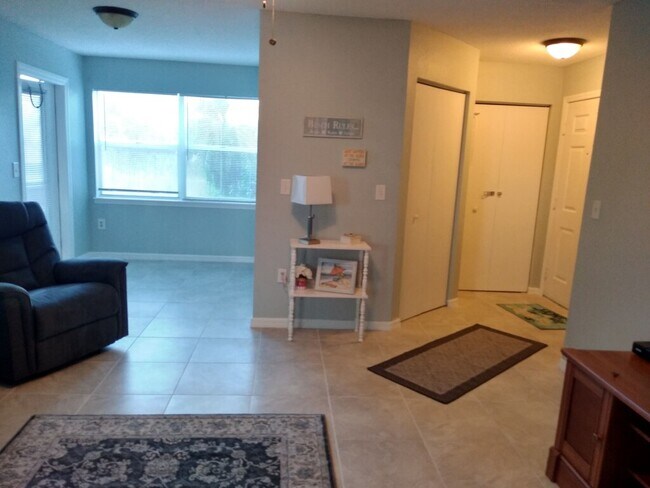 Building Photo - 12640 Equestrian Cir