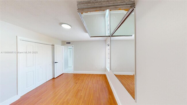 Building Photo - 677 SW 9th Ave