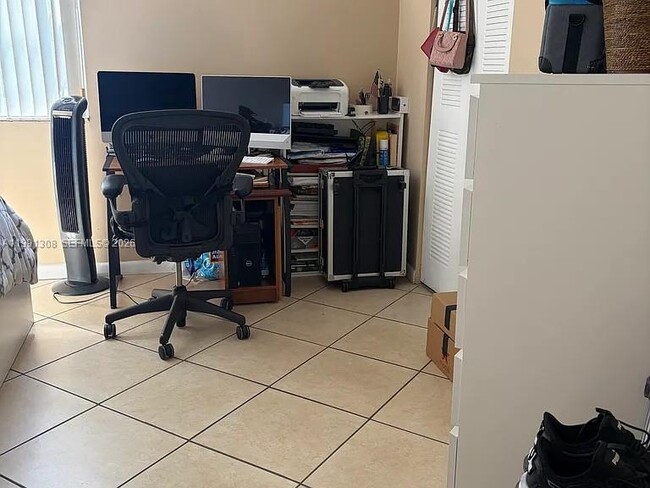 Building Photo - 9715 Fontainebleau Blvd