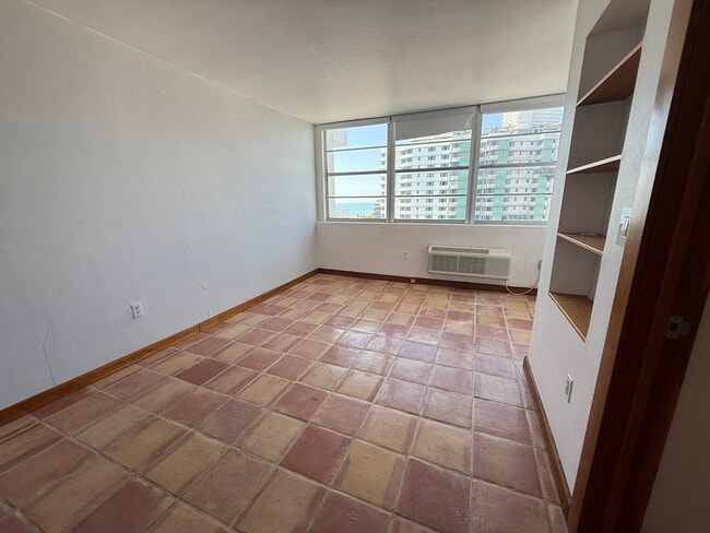 Building Photo - The Amethyst