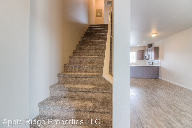 Building Photo - 2400 Woolsey Ln