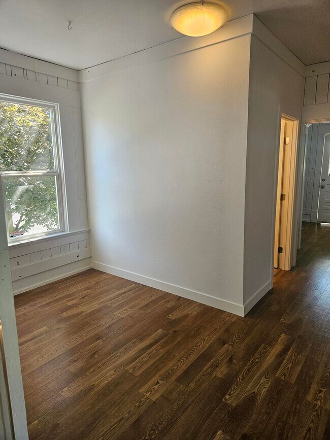 Building Photo - 1515 12th St