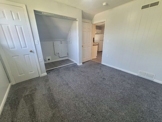 Building Photo - 120 N Wiley St