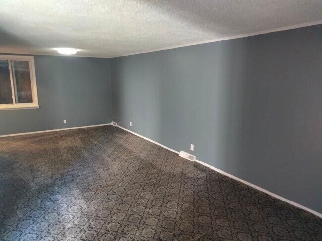 Building Photo - 226 Martin St