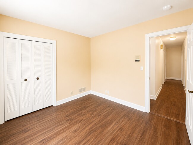 Building Photo - 9205 Whitegate Ct