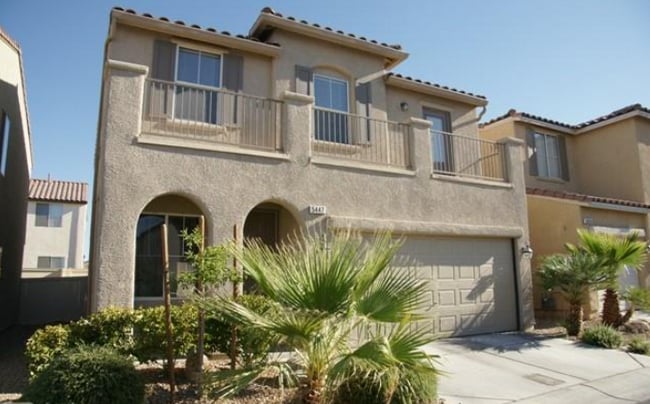 Building Photo - 5447 W Hasley Canyon Ave