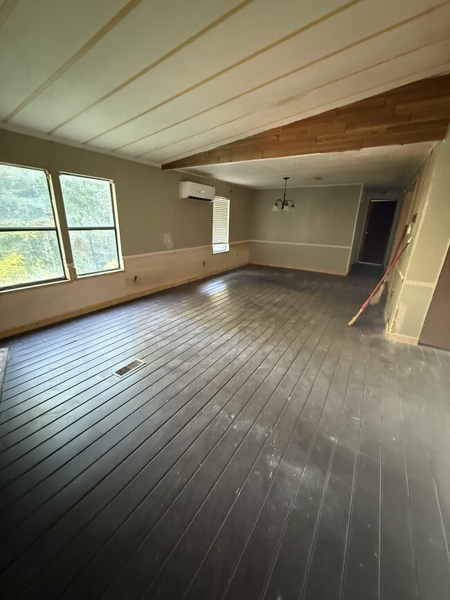 Building Photo - 1688 Red Hl Rd