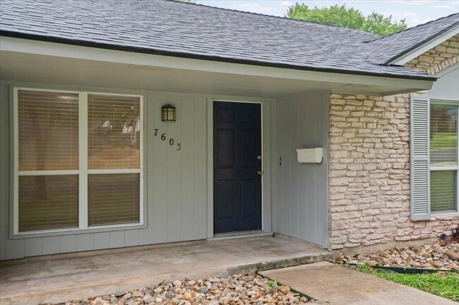Building Photo - 7603 Brookhollow Cove