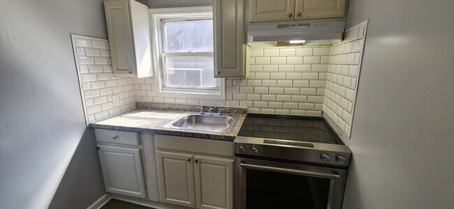Building Photo - 1126 Kerlin St