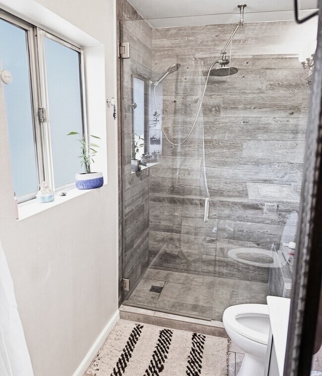 Building Photo - 73030 Catalina Way