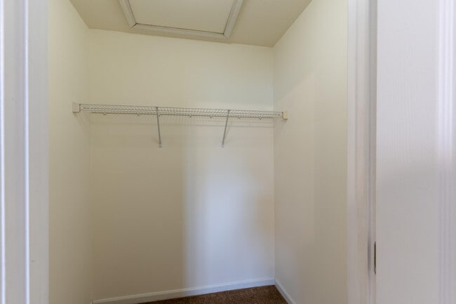 Building Photo - 304 Dads Way